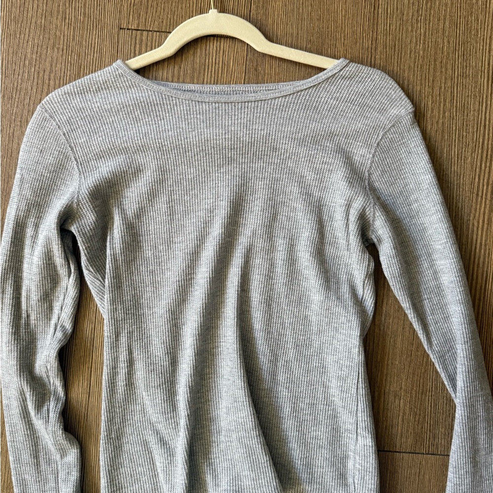 Gray Ribbed Long Sleeve Top